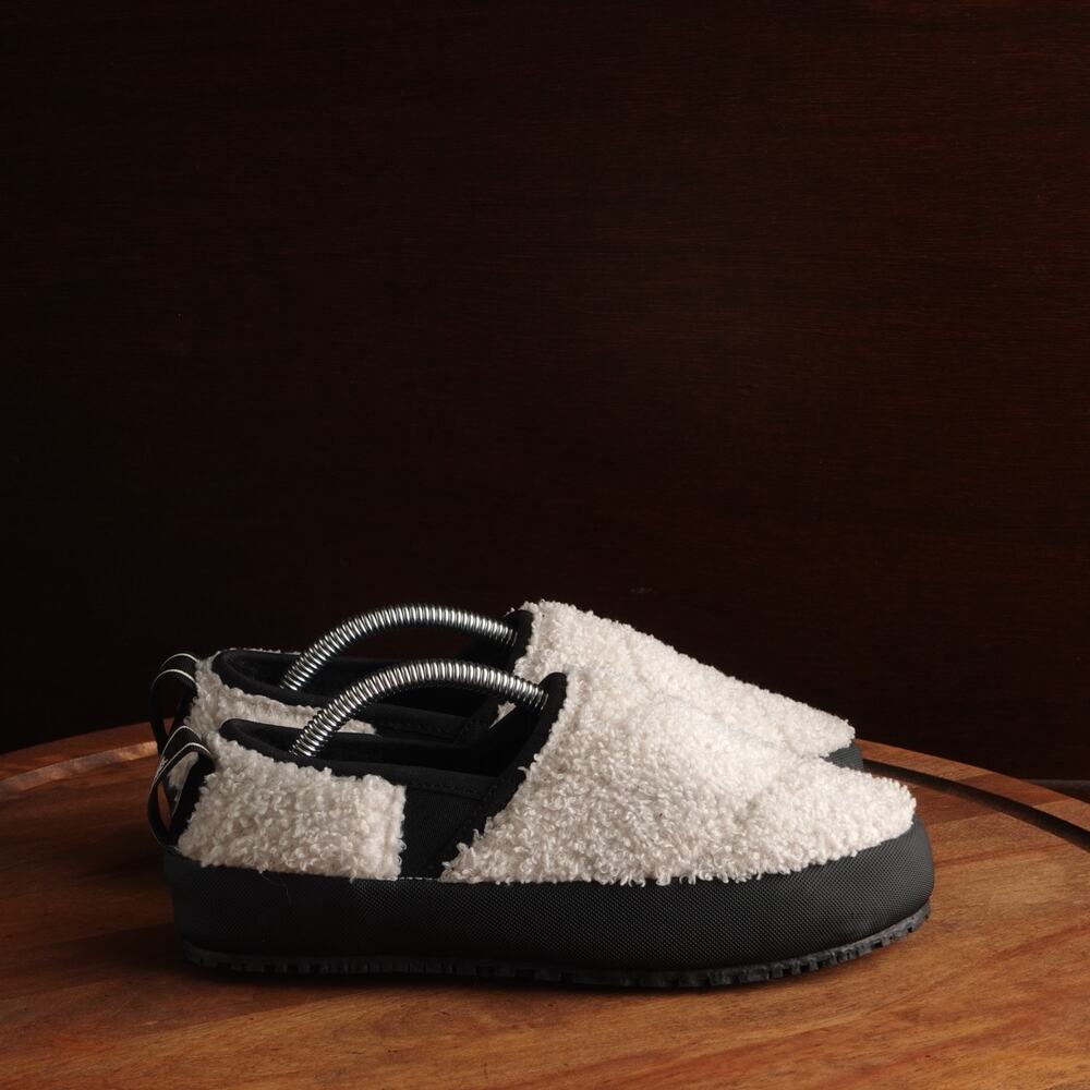 P448 Slippers Womens Size EU 36 US 6 White Black Laby Teddy Lounge Comfort Shoes